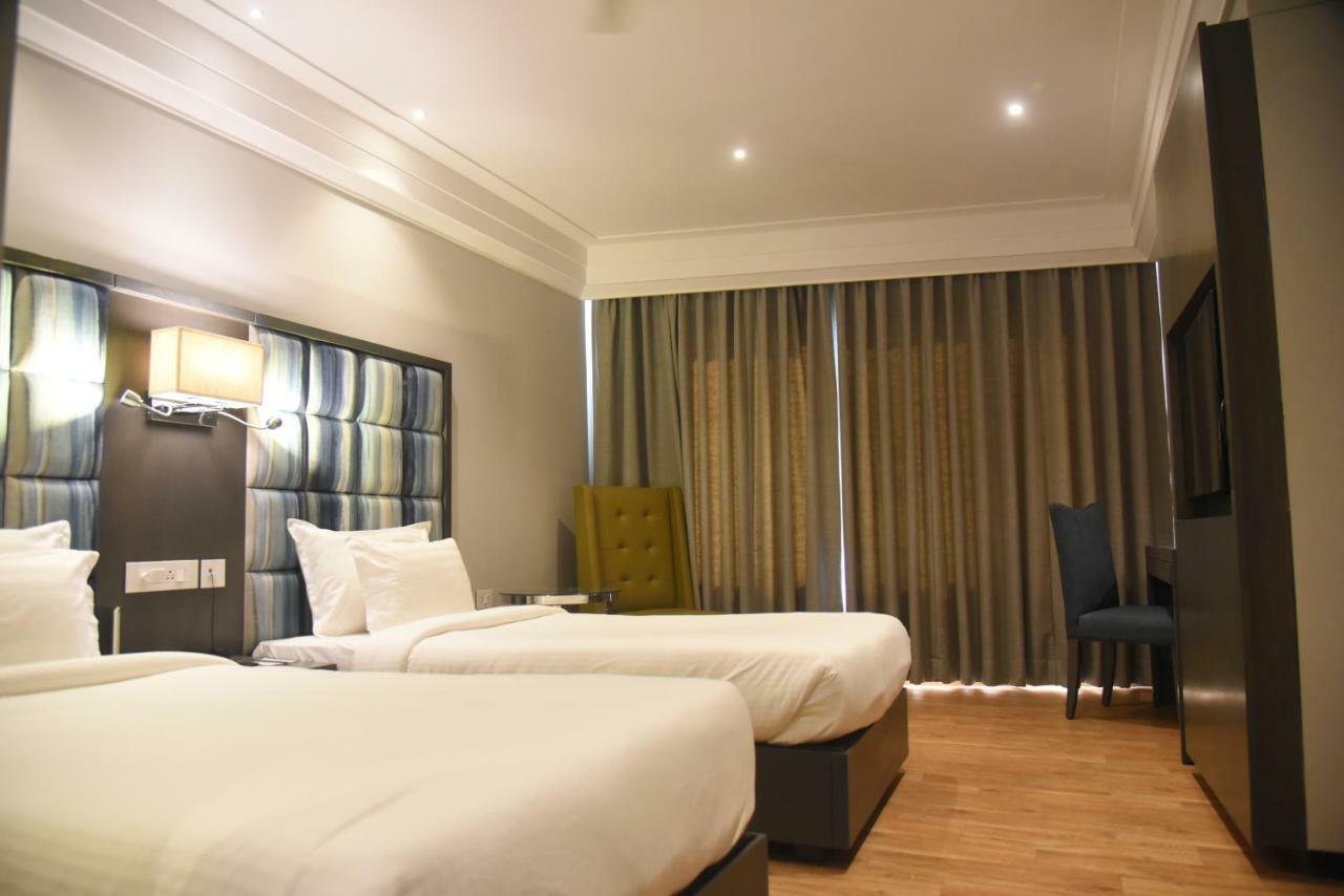 Hotel Accord Premier Raigarh Exterior photo